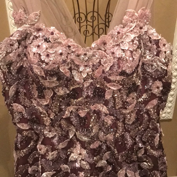 COPY - Beautifully detailed Ysa Makino gown - Picture 4 of 9